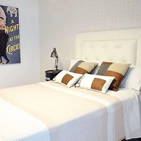 Luxury Centro Garaje アパート